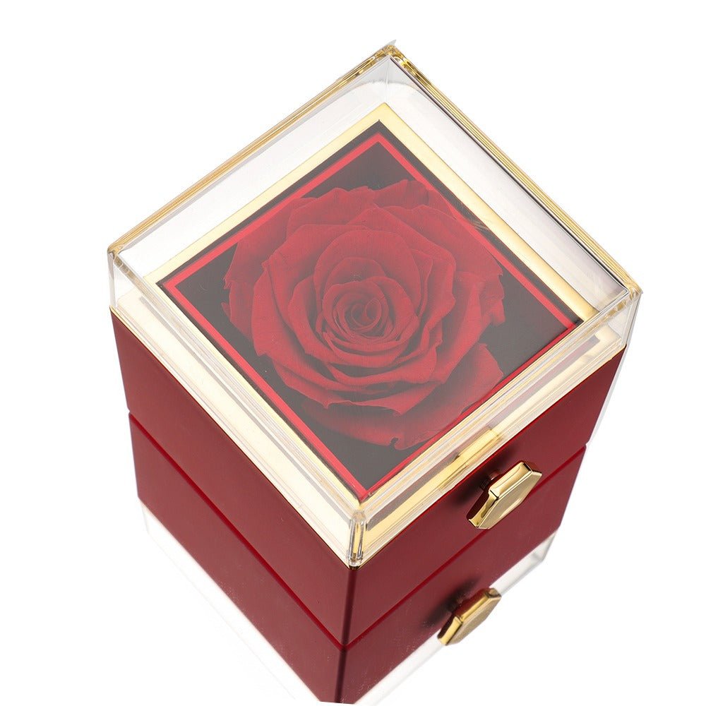 Pudełko Eternal Rose – z personalizowanym naszyjnikiem i różą
